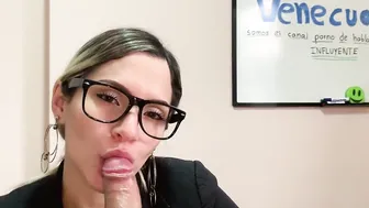 I gave my boss a oral sex to got a raise