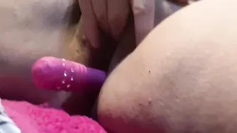 Bae pawg orgasms all over couch