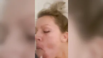 gets cock blown with my leggings on 