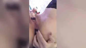 18 Yo bimbos masturbates her sweet twat