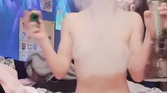 Smoke sesh and masturbate with me ♡