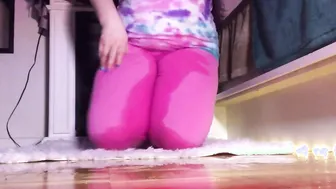 Compilation: I fucking love to soak my pants