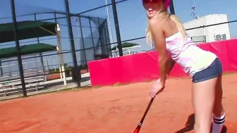 Sater Sexy mit enger Muschi geleckt und gefickt