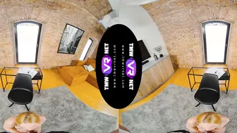 TmwVRnet - Lulu Love - Bro opens the door and soak vagina