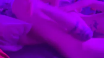 inked bimbo blows huge penis and getting her booty finger fuck