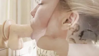 Alice Paradise is ready to cum from 1 bj