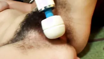 Beautiful Bae Beryl Aspen brings out her Hitachi and uses