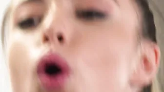 Anastasia Brokelyn Decides To Plowed A Sex Toy Inside The Bathtub