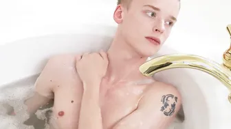 Blake Dyson nailed by two african muscular workmen inside the tub