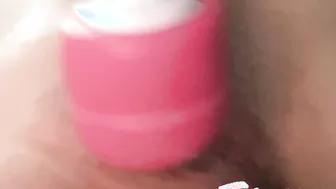Magic porn video – Masturbation avec le magic wand quelle enfonce dans sa chatte