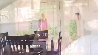 Ich habe ein jugendliches StraBenmadchen gefickt das im Park spielte