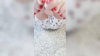 Wants a gigantic penis between her legs but its not there :(