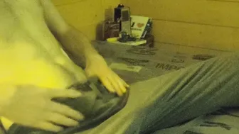 Masturbation jusquà léjaculation - jeune homme seul