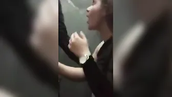 Минет в туалете кальяной