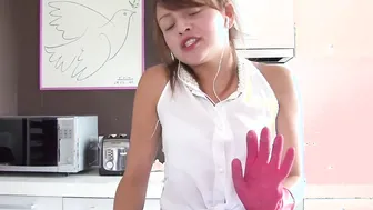 OPERACION LIMPIEZA - My Hispanic Maid Jenny Marin Banged Me On Her First Day At The Job - MAMACITAZ