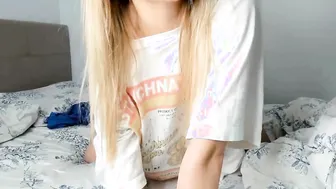 Goddess Young Beauty Gotten a Rough Morning Cock into Her Cunt