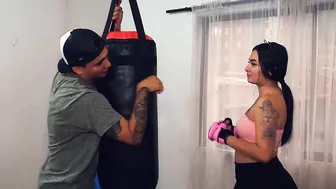 Deportista caliente a su entrenador para follarselo