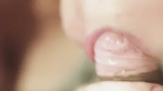 Leaf porn video – Hubby at work she blows on the neighbors