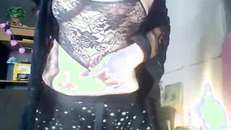 PrincessFee loves to Web Cam - Here is alittle webcamming dance...