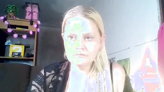 PrincessFee loves to Web Cam - Here is alittle webcamming dance...