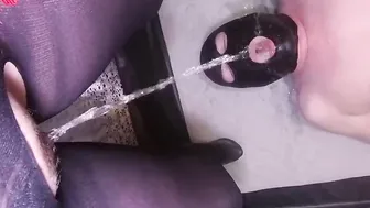FPOV Gf peeing mouth domination piss drinking