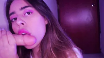 I suck this realistic sex toy and I love it- Salmakia