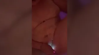 BBW blonde mom Sadie gold fucks herself into the bathtub with glow sticks 