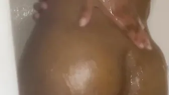 Pink Twat play into shower