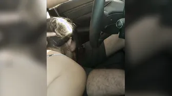 Amateur hand job and fellatio while driving - Gf on the road