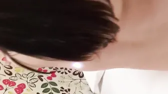【无修正】黑发纤细的不动产营业OL・酒店中出玩具插入电车移动再次在酒店中出