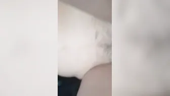 Primera vez con ditalador anal cogiendo de cucharita