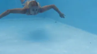 Emily Ross – Goddess mom does underwater naked erotics