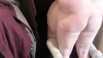 Random dude pulls off condom without me knowing at female glory hole