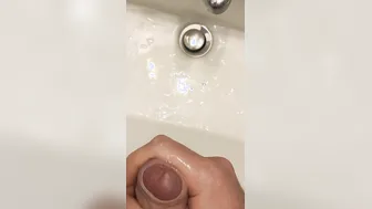 JERK AND CUM WITH GROANING - TALKING ITALIAN AT THE END
