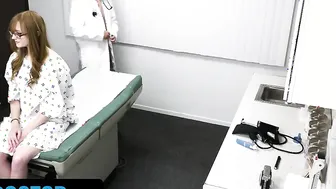 Perv Doctor - Beauty 19 Year Old Getting Her Vagina Physically Examined