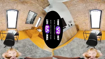 Too porn video – TmwVRnet - Lulu Love - Bro opens the door and