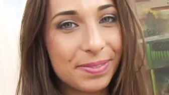 Hot 18 Year Old Tiffany Taylor Leaves These Dudes Speechless