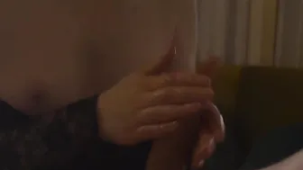 hot beauty Mom Anna best pose hand job ever into hotel
