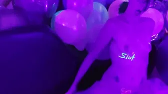 Toke Smoke  Riding my vibrator under blacklights