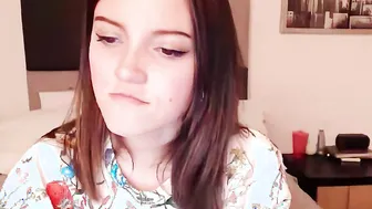 Virgin-looking Colombian women masturbates under her g-string while letting you