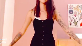 Slim Colombian cunt with mouth with a sweet and sexsual look dresses