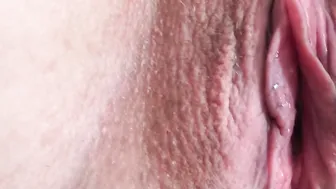 Cunt Throbbing Open and Pees. Nice Peeing Vagina. Close-UP.