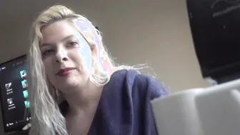 FREE USE Mother Offers her Mouth and Vagina to Her Caring Step Son Preview - Kinzy Jo