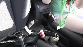 Fast Fingers 69ing Girls Eat Dripping Pink Couch Vagina