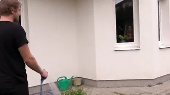 Gardener spies on lusty lovers