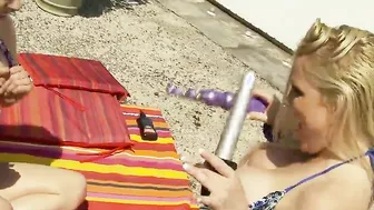 Lesbians Cindy Behr and Karen Woord masturbate inside outdoors