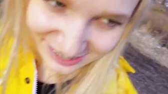 I seen ex-gf 18 bimbo she offered to do a