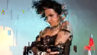 Turned On dark hair blows on every inch of dick into strangers
