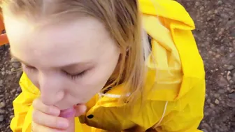 I seen ex-gf 18 yo hoe she offered to do a oral sex on the street.