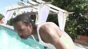 EVASIVE ANGLES Huge Phat Apple Bottom Bootys 15 Behind The Movie Jackie Rain And Her Huge Butt Ebony chick Friends